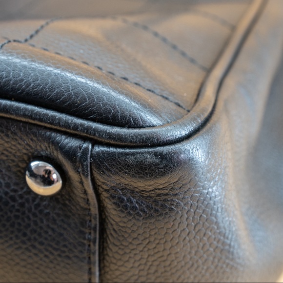 CHANEL Vintage chocolate bar leather tote - Picture 8 of 13